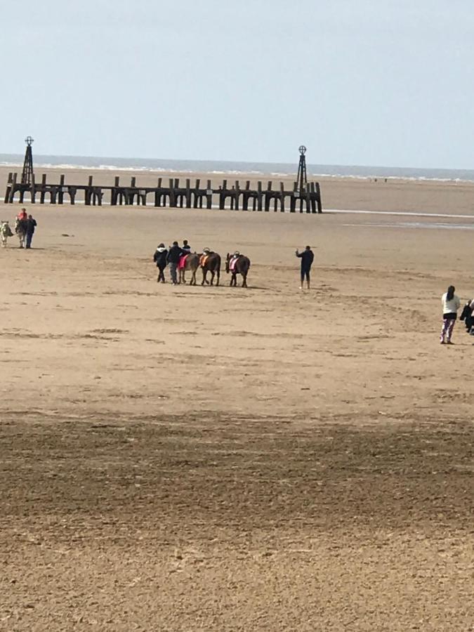 Beach View - Amazing Sea Views Литам Сент Аннс Екстериор снимка
