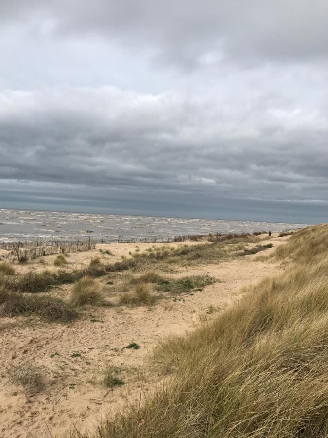 Beach View - Amazing Sea Views Литам Сент Аннс Екстериор снимка